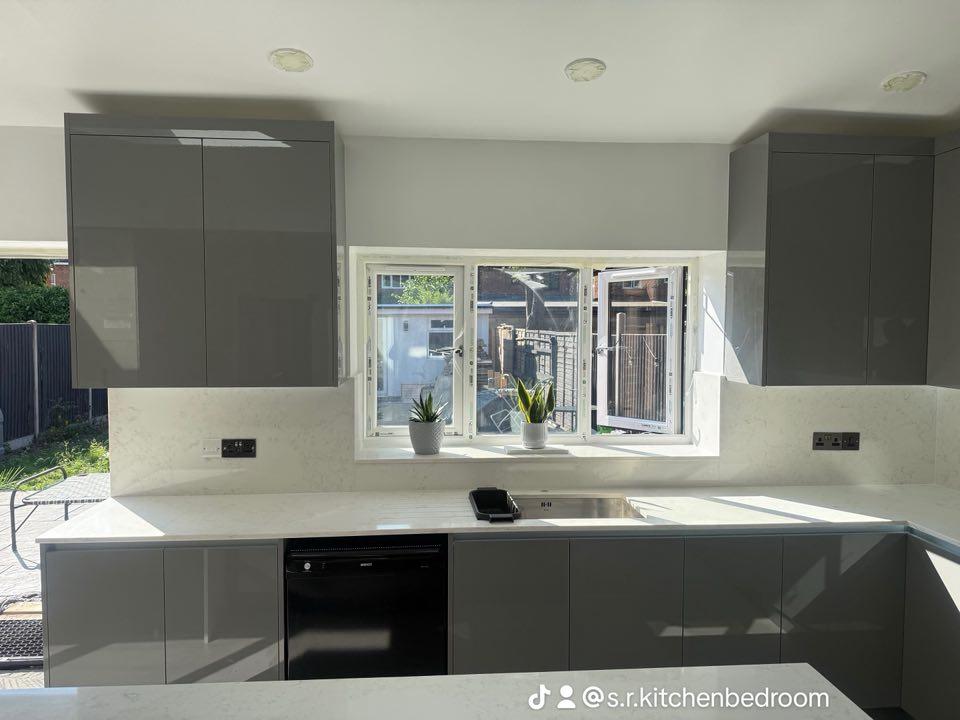 Contemporary Kitchen